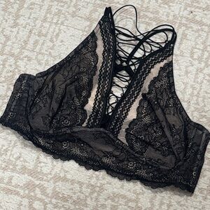 Victoria’s Secret Elegant Black Lace Bralette NWT